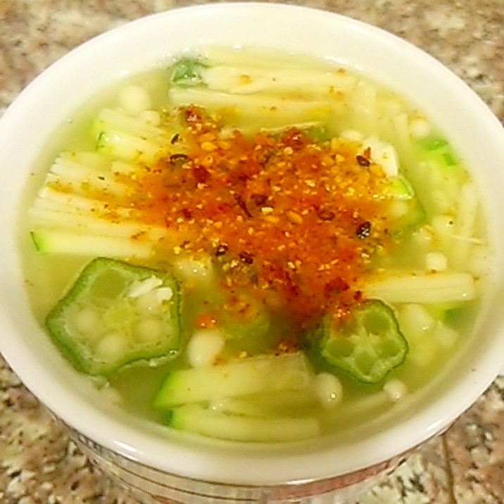 豆腐とえのきのグリーンカレースープ